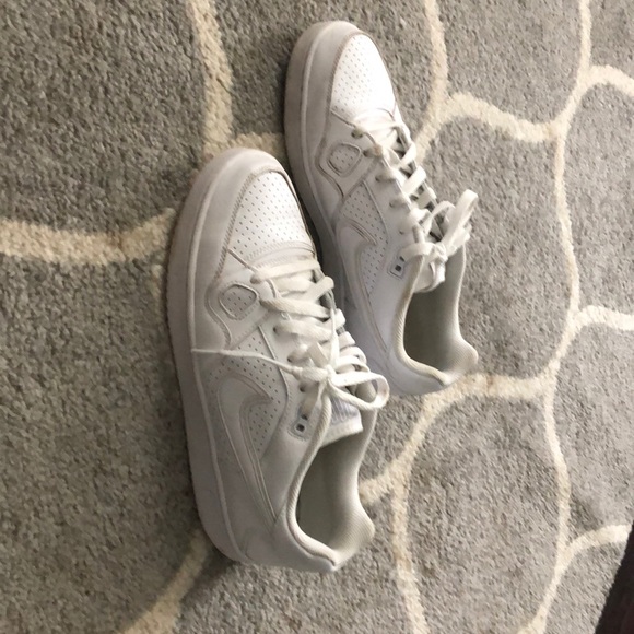 NIKE AIR FORCE - Picture 2 of 4